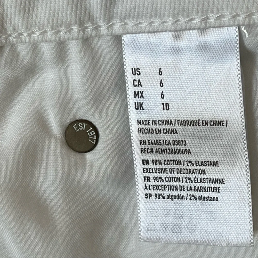 American Eagle Women's Distressed Stretch Raw Hem Denim Mini Skirt White Size 6